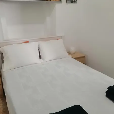 The Tram 18 Space Holiday home Lisbon